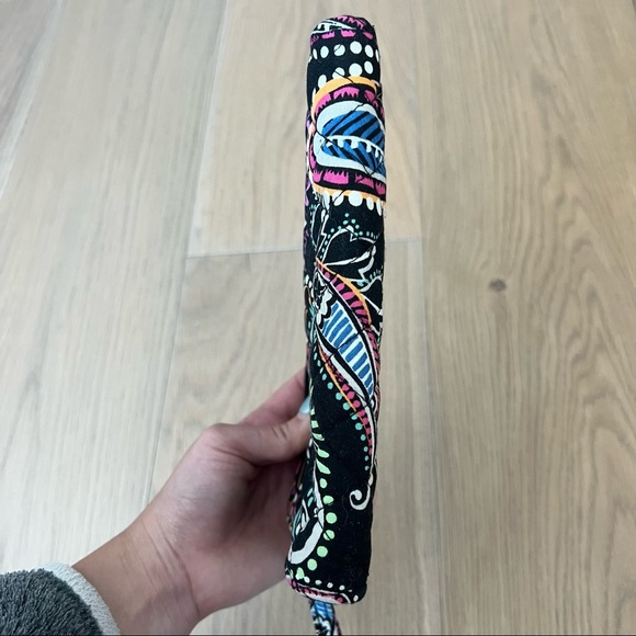 Vera Bradley zip wallet wristlet bandana swirl black floral paisley cute - Picture 8 of 8